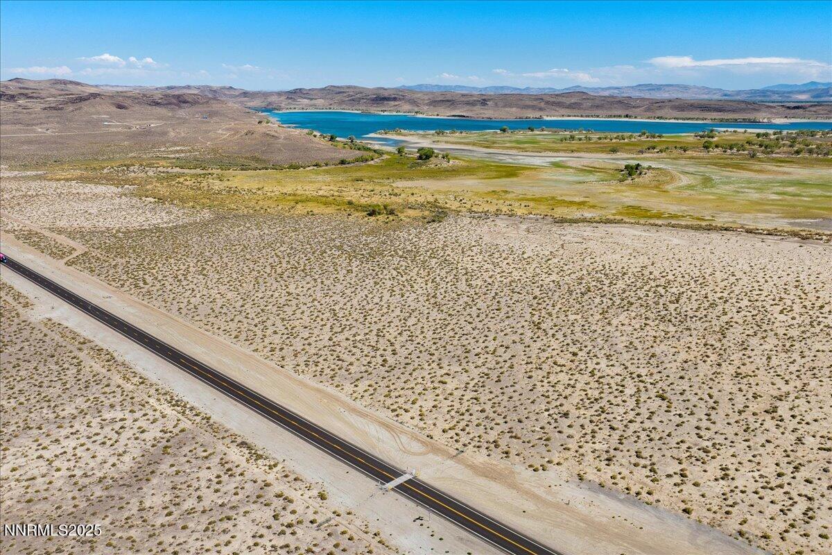 Image 2: APN 015-263-05 Ind - (Photo Parcel6) Vie