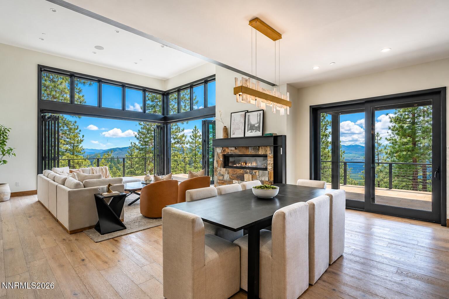 Image 2: Dining to Great Room