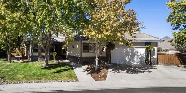 Image 3: 1-web-or-mls-DJI_0920