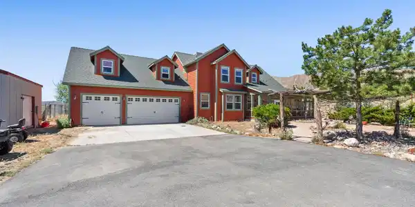 Image 2: 2-web-or-mls-DSC09853