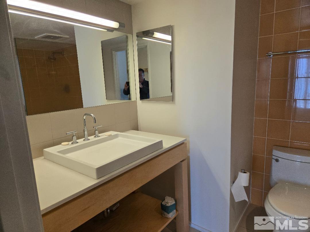 Image 3: Photo 3