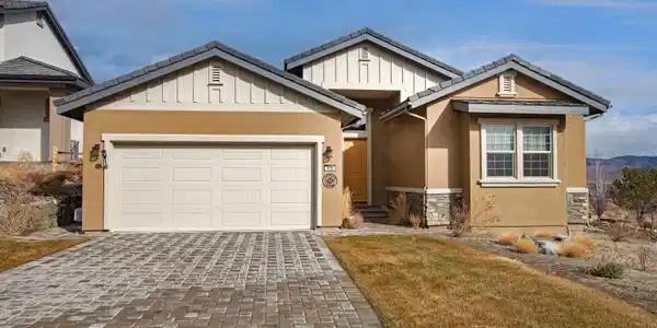 476 Dubois Lane