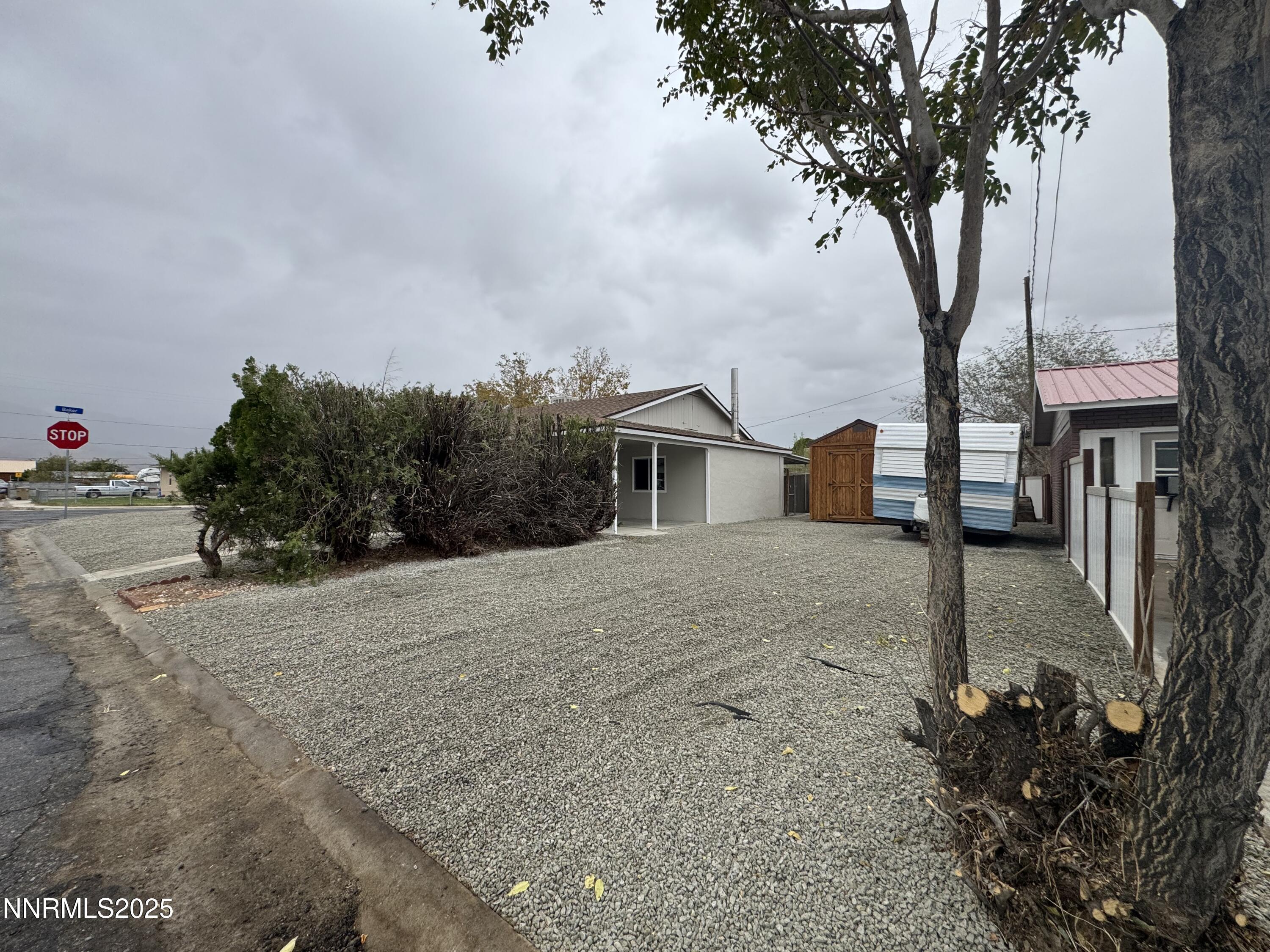 Image 2: 125 english driveway view