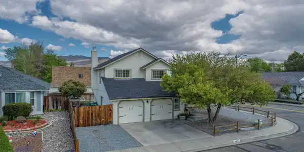 4076 Sweetwater Drive