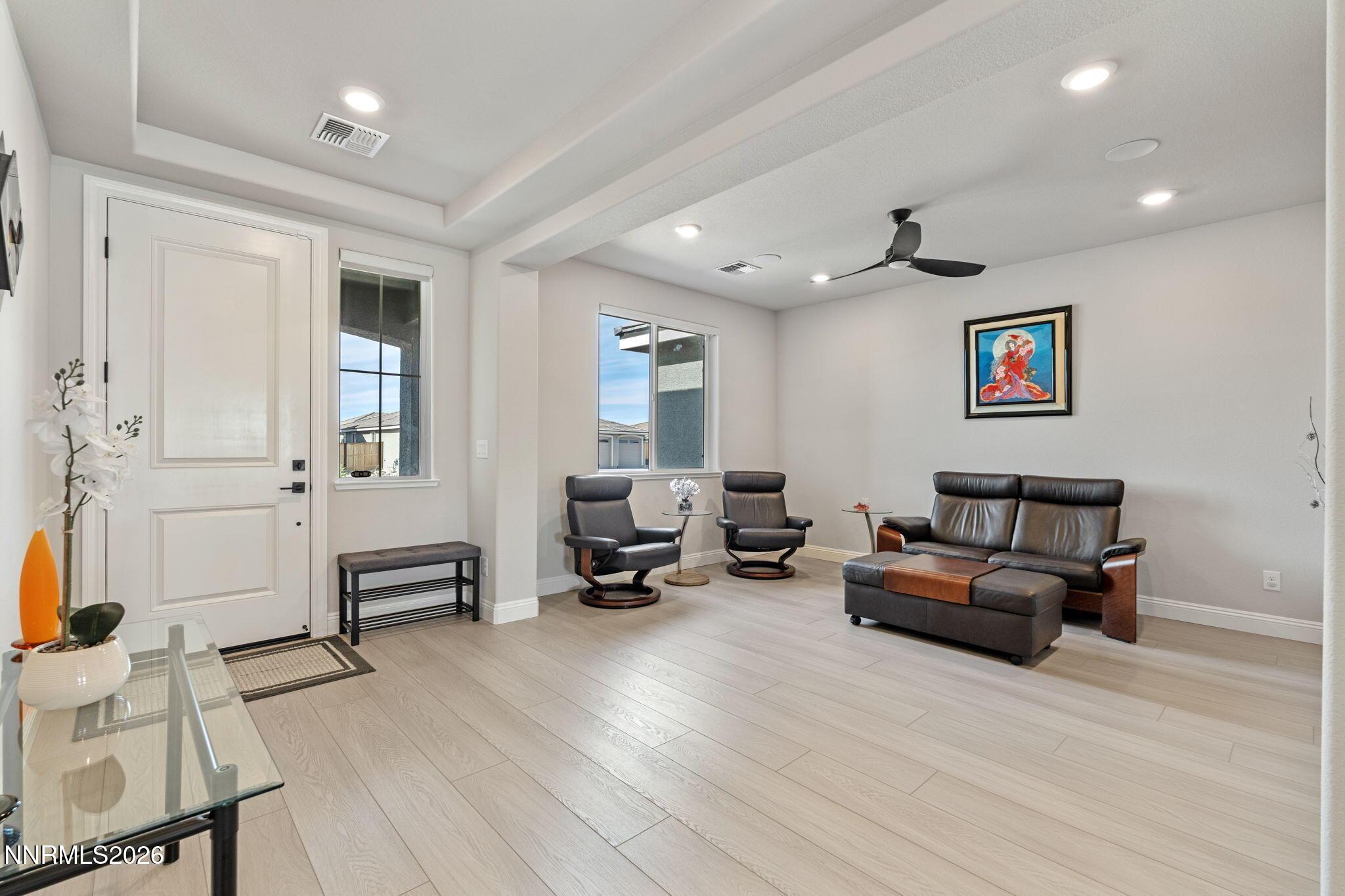 Image 3: 14-web-or-mls-DSC08753