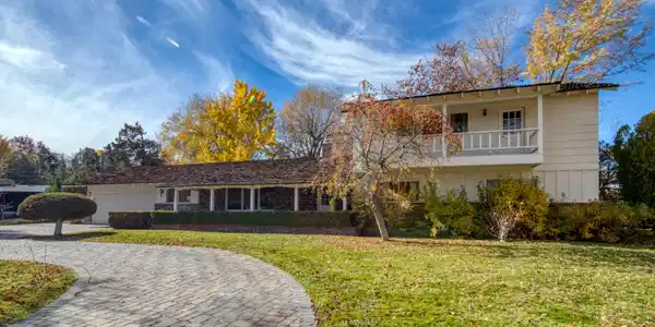 1281 Skyline Boulevard