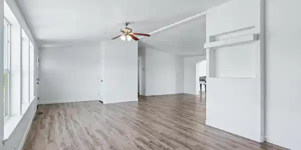 Image 3: 5