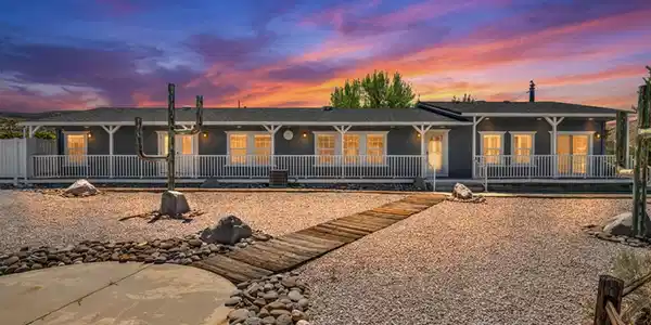 Image 3: 1-web-or-mls-6454-sierra-vista-ln