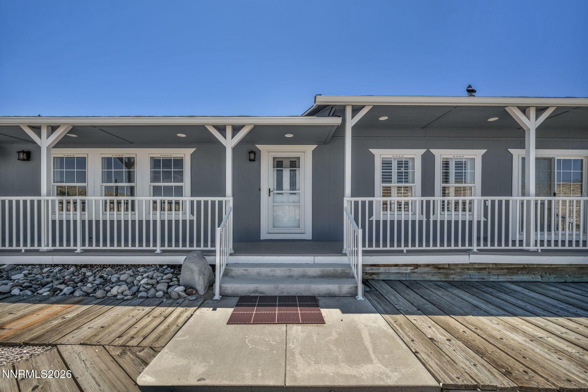 Image 4: 3-web-or-mls-6454-sierra-vista-ln
