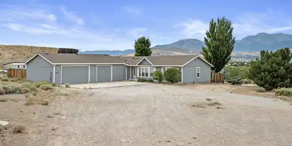 Image 2: 2-web-or-mls-DSC02950