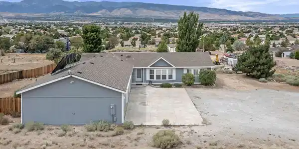 Image 4: 8-web-or-mls-DJI_0744