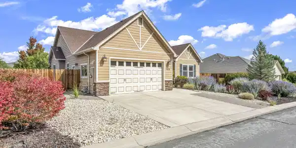 Image 2: 3-web-or-mls-1828-walnut-ct