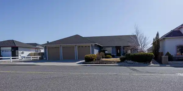 3545 N Sunridge Drive