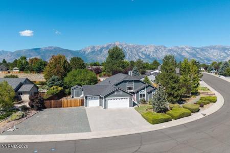 736 Mammoth Way