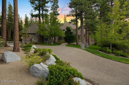 6090 Lake Geneva Drive