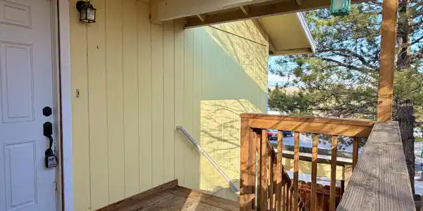 1095 Tudor Court