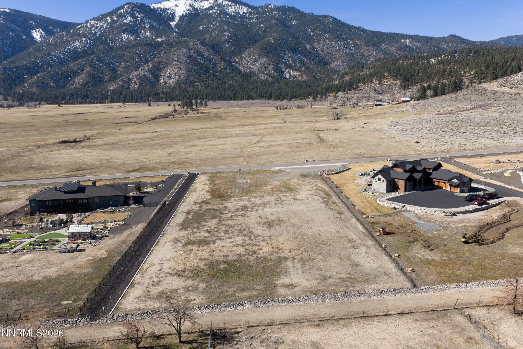 Image 4: 39-web-or-mls-Alura Ln-40