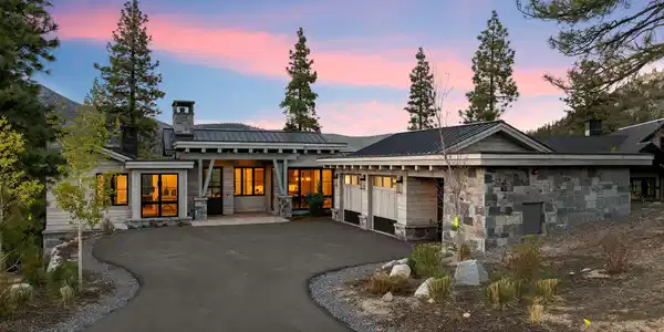 302 Senecas Court