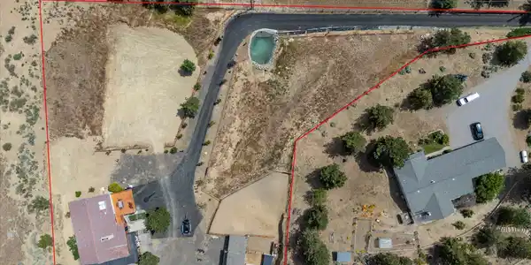 Image 4: 86-20449 Temelec Way-Lines-100