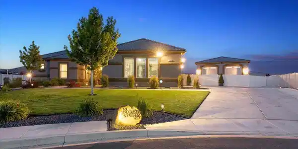 10 Diamond Strm Court