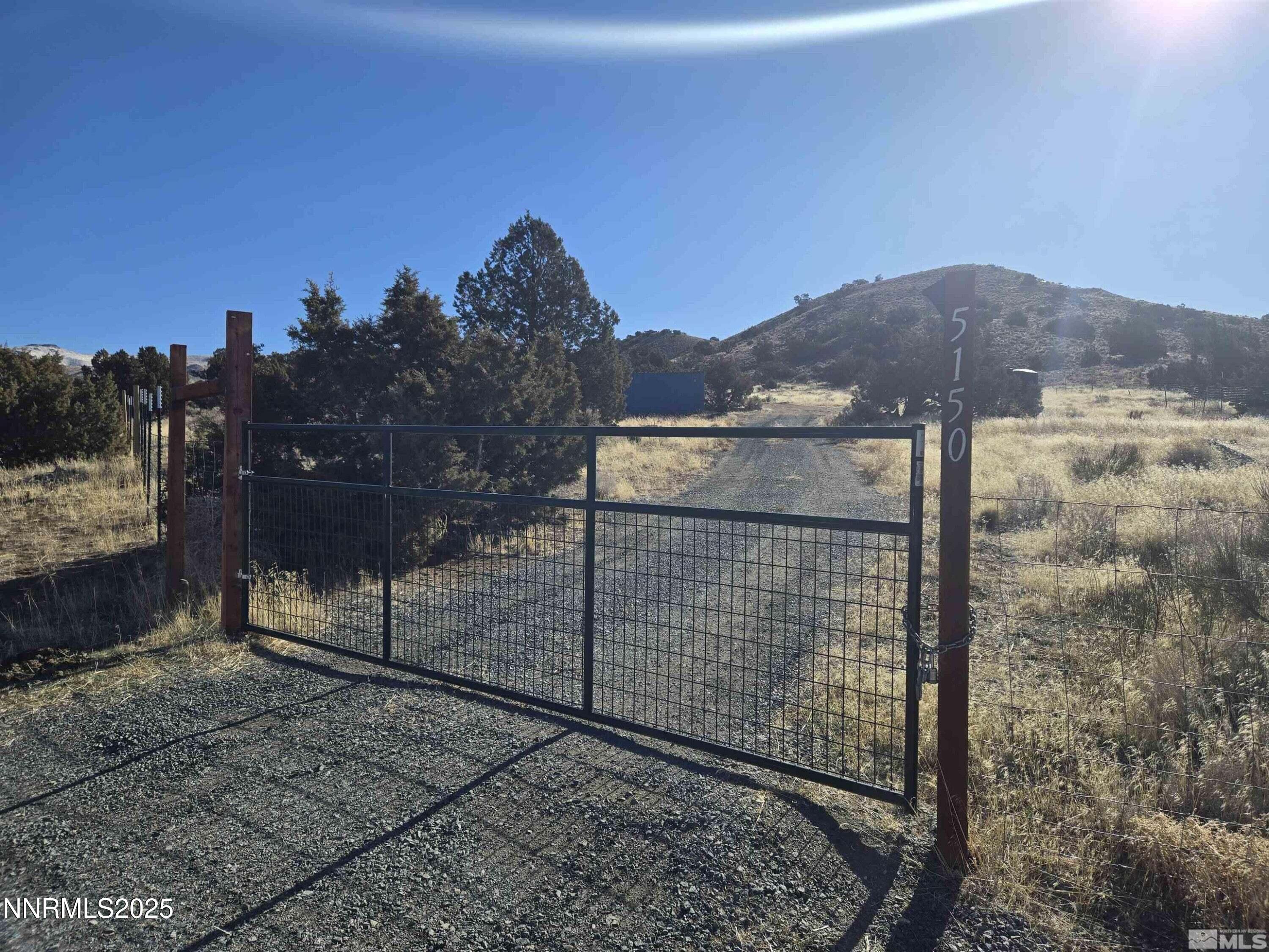 Image 2: 5150 Twin Springs 2
