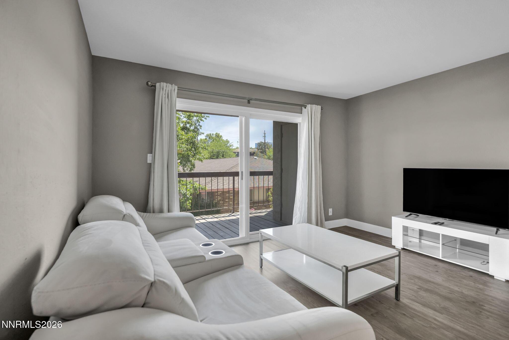 Image 1: 16-web-or-mls-1000-beck-st-272