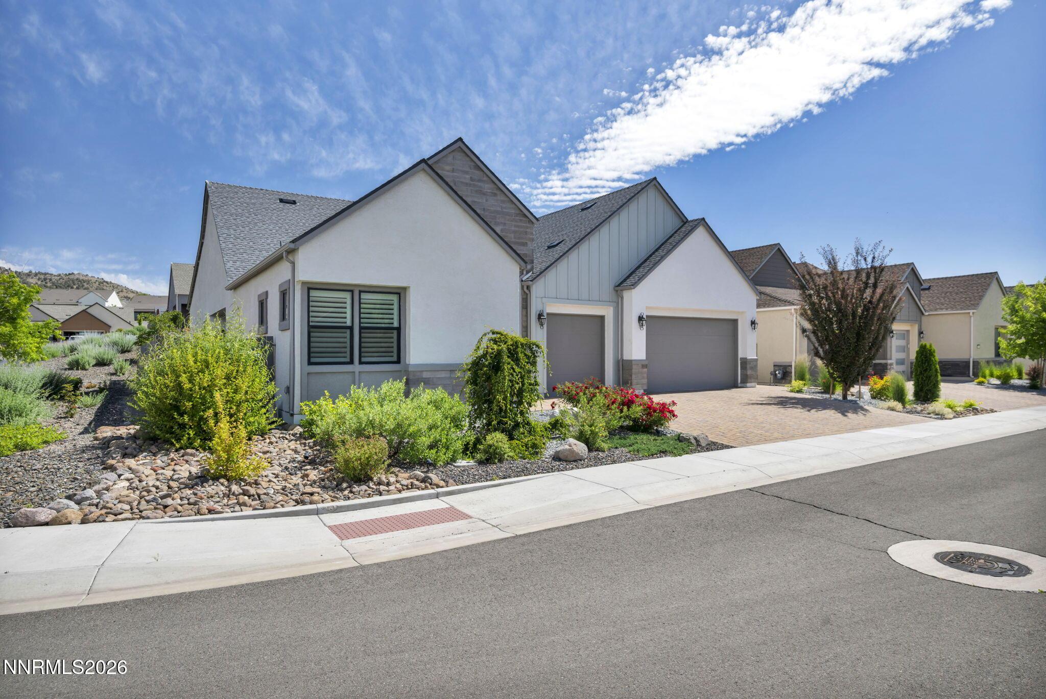 Image 3: 5-web-or-mls-3040-desert-olive-dr