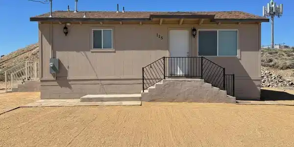 225 E Magnolia Avenue
