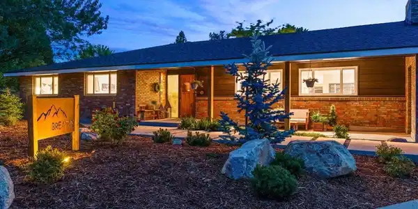2475 Pioneer Drive