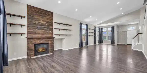 Image 3: 31-web-or-mls-21105-mt-evans-dr