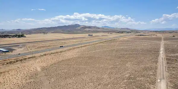 Image 2: 2-web-or-mls-2370-us-50