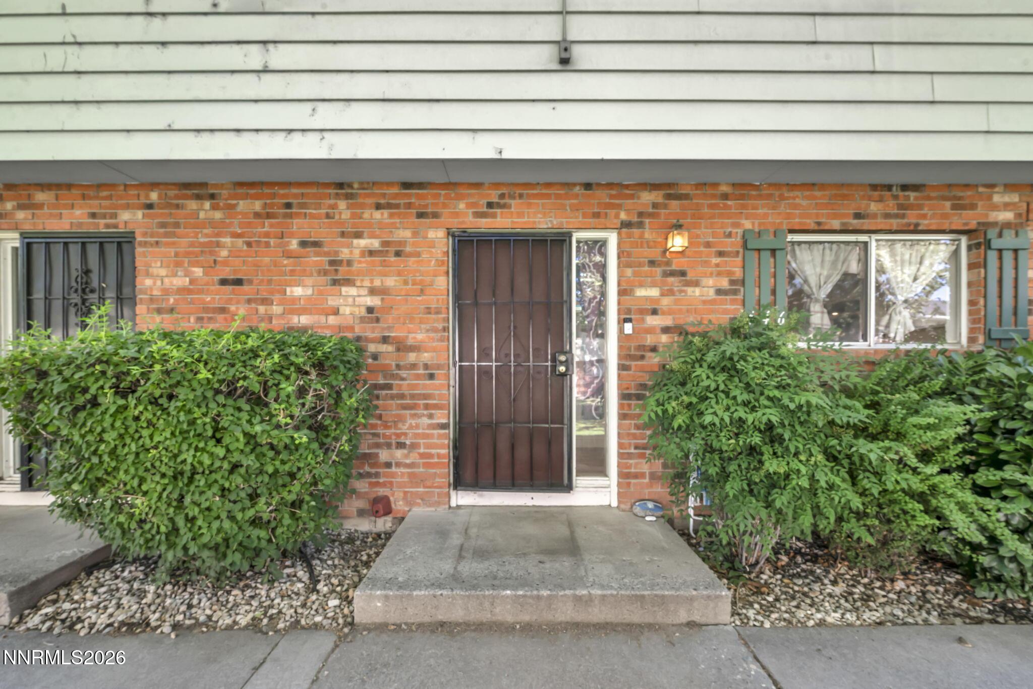 Image 2: 3-web-or-mls-446-smithridge-dr