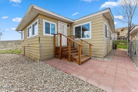 384 Loster Way