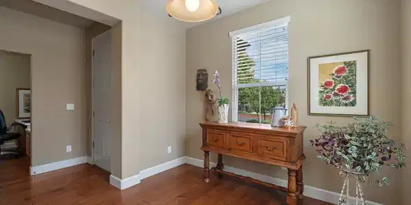 Image 4: Entry Way