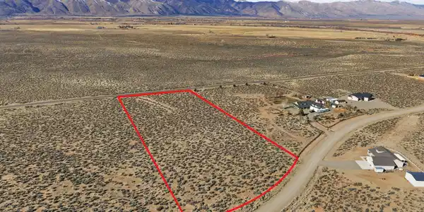 30 W Sierra View Drive