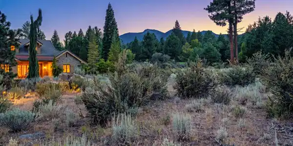Image 2: 20-web-or-mls-5720 Norden Twilight