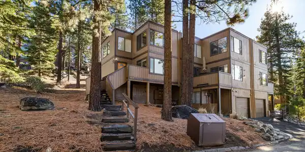 205 Clubhouse Circle