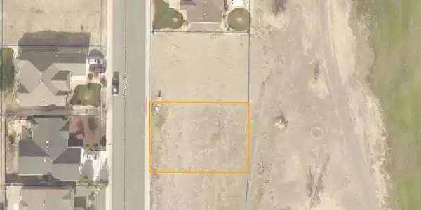 Image 2: AERIAL 408 Dog Leg Dr