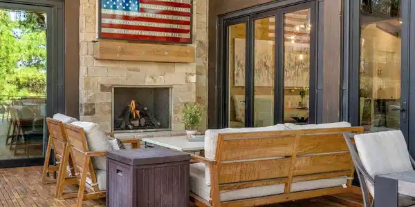 Image 4: Outdoor Living Space