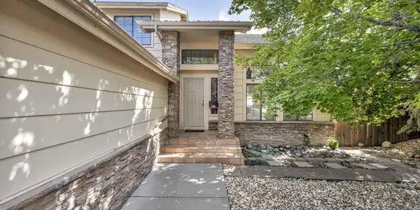 Image 3: 6-web-or-mls-1790-quail-run-rd