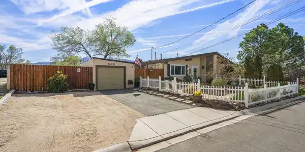 13721 Mount Whitney Street