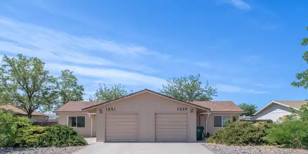 1241 W Newlands Drive