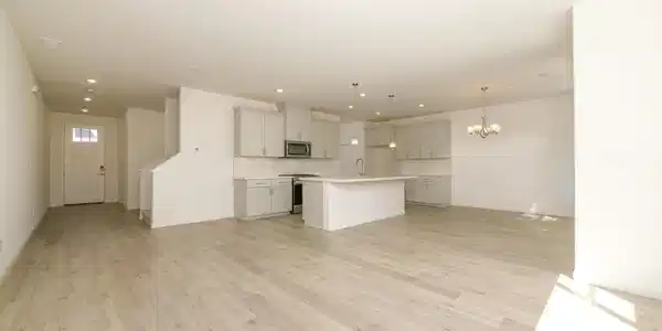 Image 4: 857 Furlong Dr-7