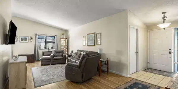 Image 3: 4-web-or-mls-_DSC5882