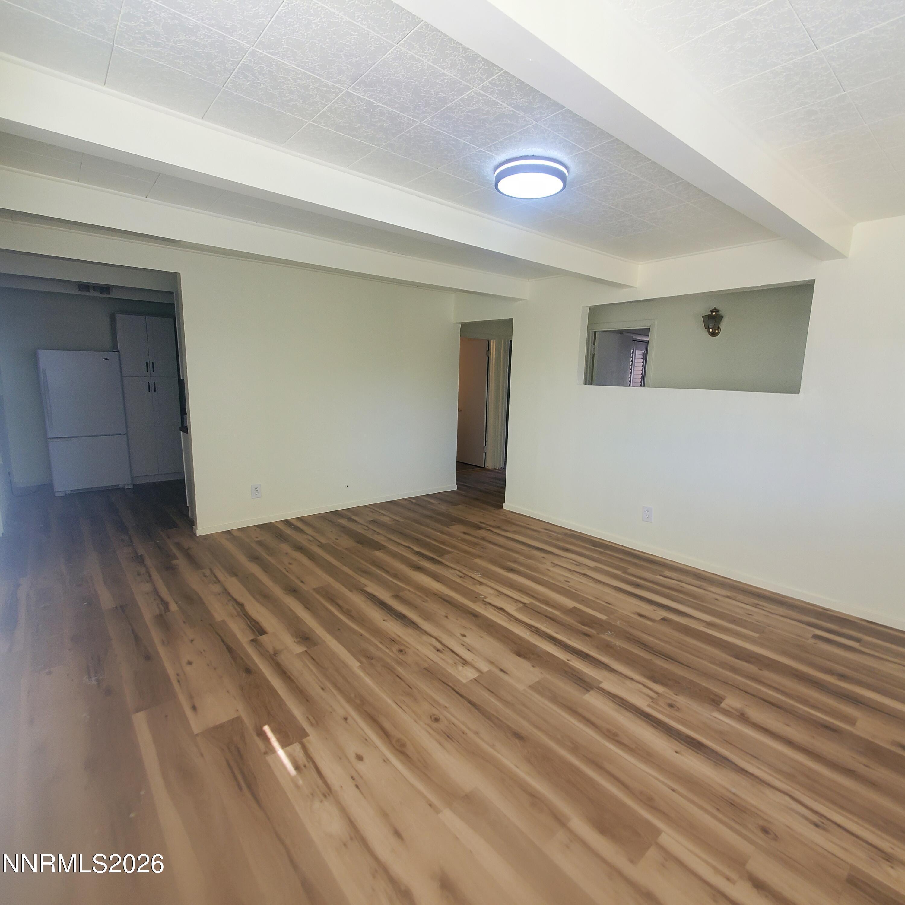 Image 4: 341 Baker living room 1