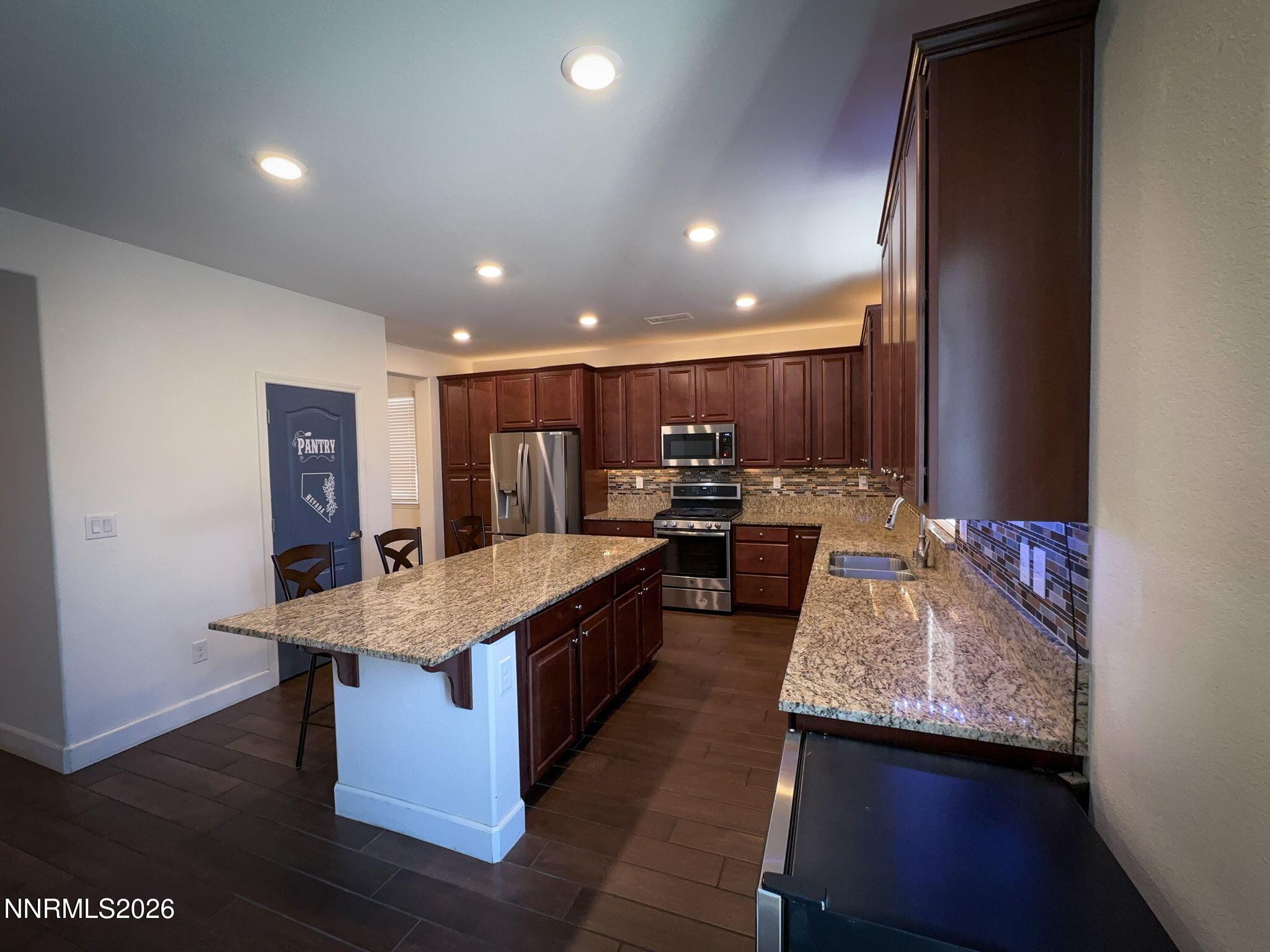 Image 4: 26-web-or-mls-Kitchen (2)
