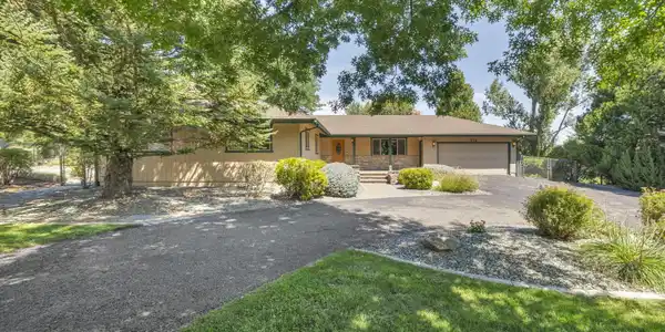 Image 2: 2-web-or-mls-274-beverly-way