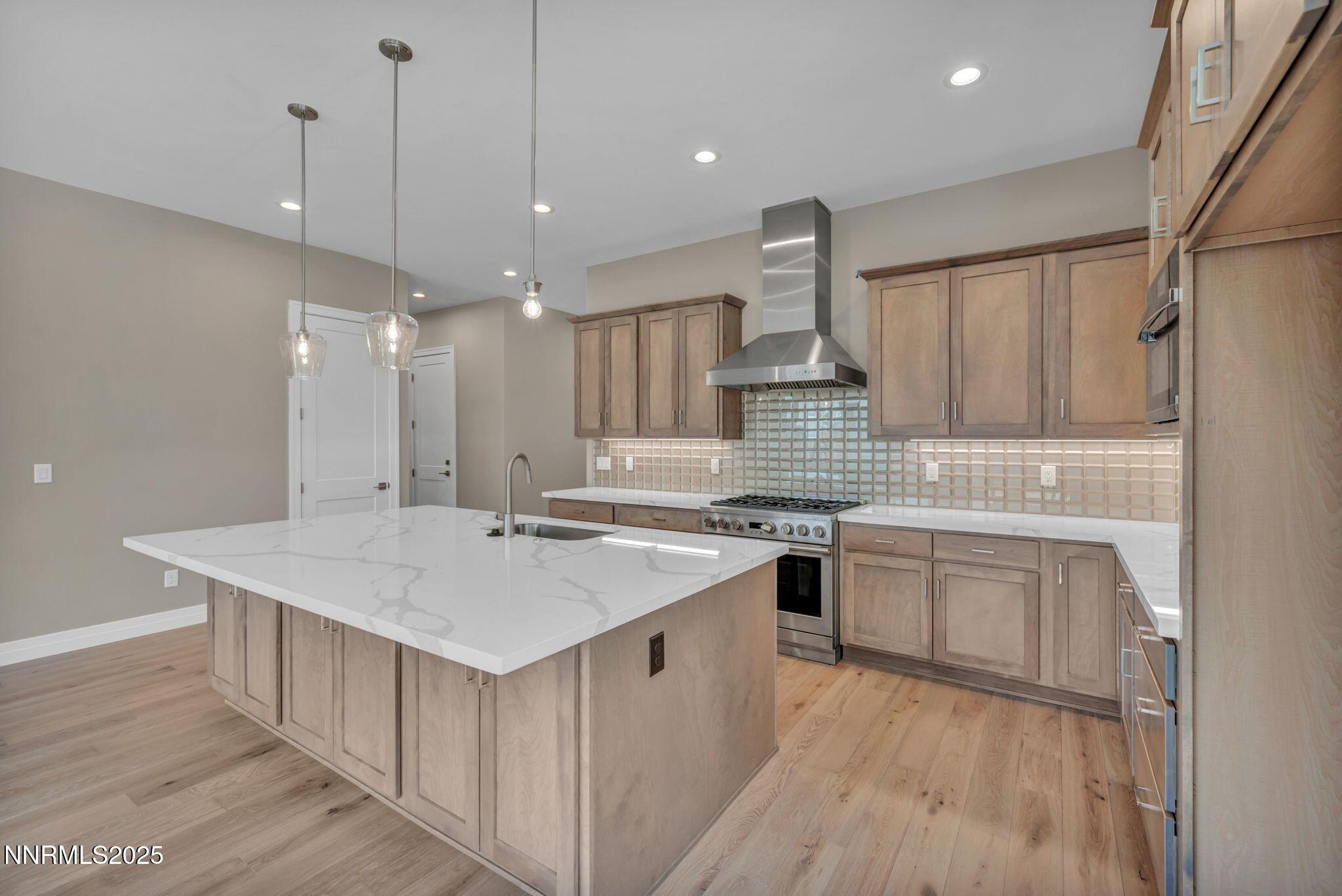 Image 2: 23-web-or-mls-3863-cambria-lp