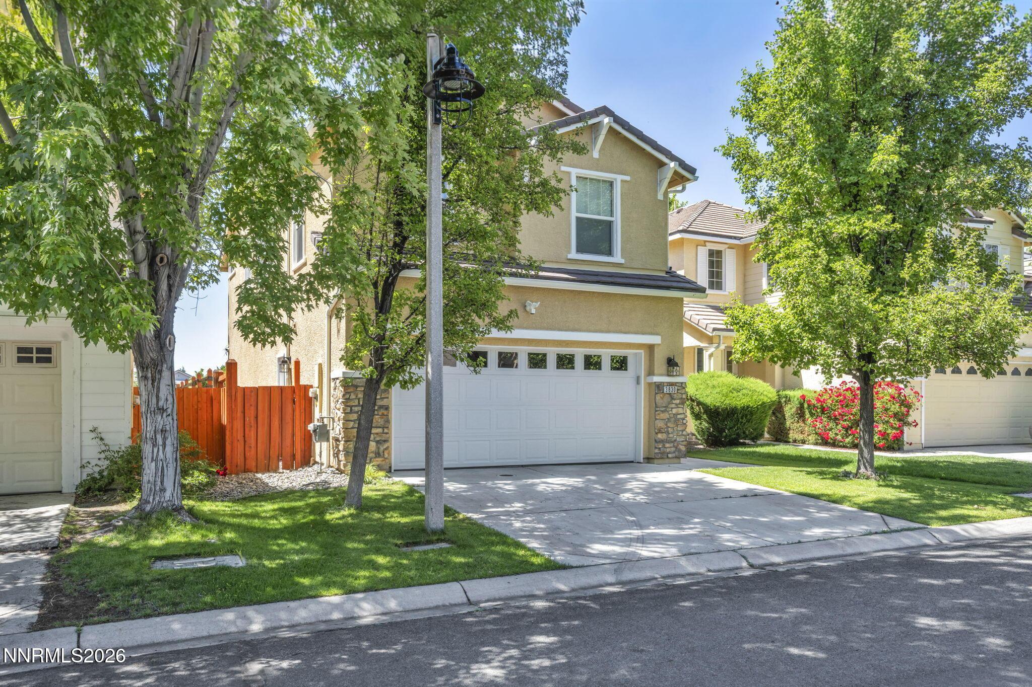 Image 4: 3-web-or-mls-3830-dominus-dr
