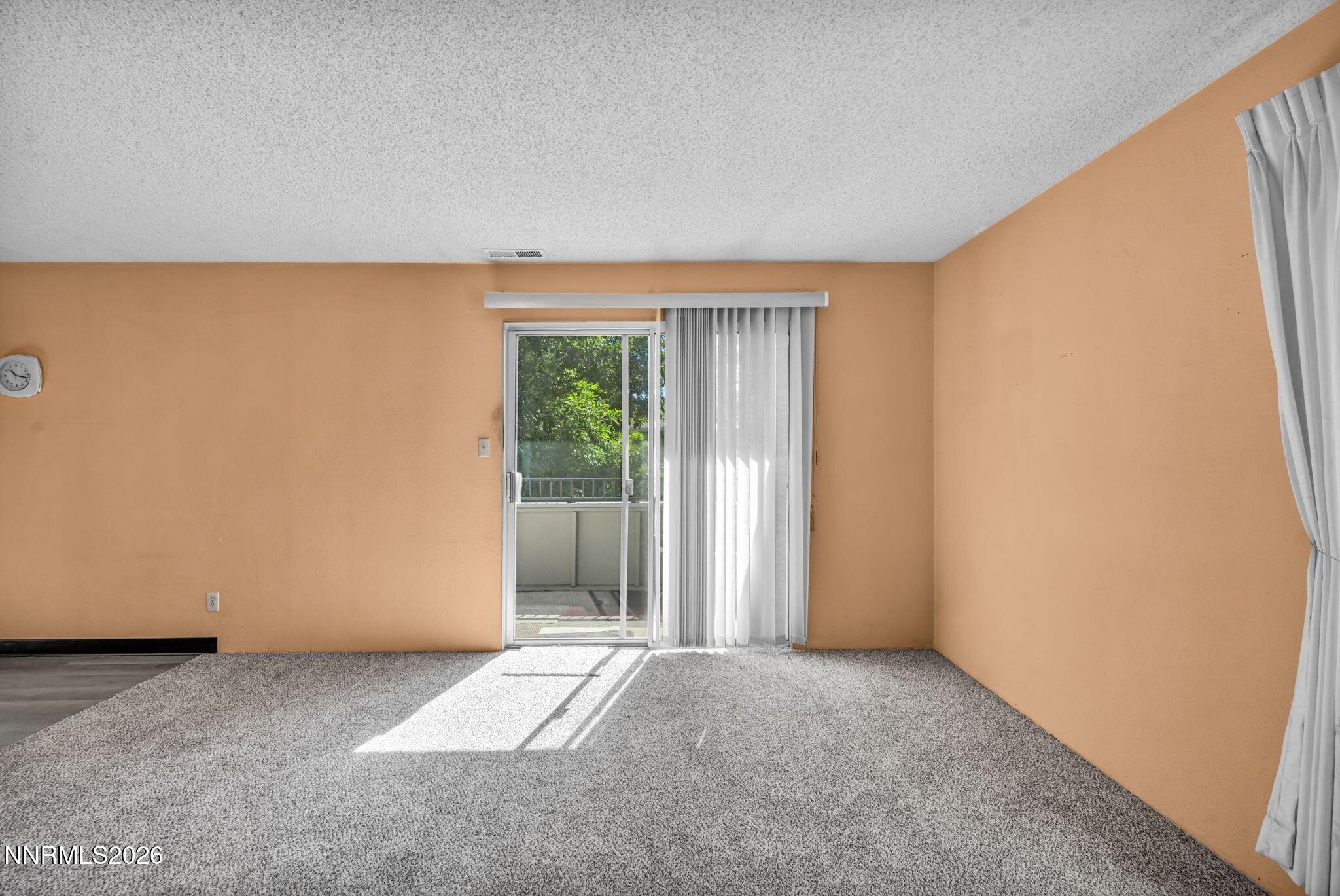 Image 4: 20-web-or-mls-400-s-saliman-rd-apt-86